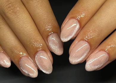 Elegant shimmering nails at Clo Glo Studio, Cape Town, Western Cape, ZA.