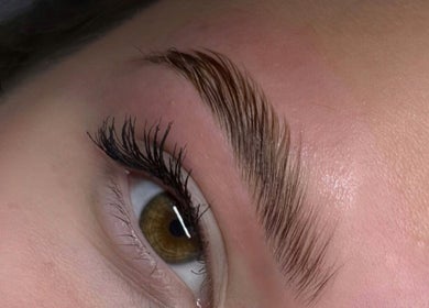 Perfectly shaped eyebrow at Bella - Beauty by Izabela Galon, Kilkenny, County Kilkenny, IE.
