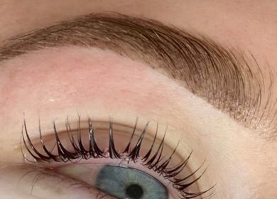 Close-up of expertly shaped eyebrow at Bella - Beauty by Izabela Galon, Kilkenny, County Kilkenny, IE.
