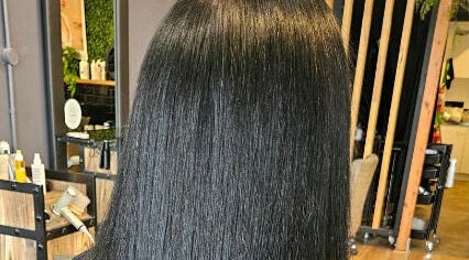 Revamp Hair and Beauty image 3