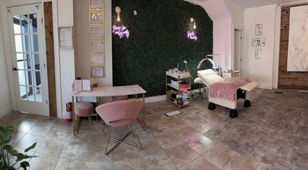 Tay’s Beauty Bar