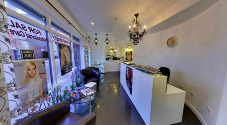 world of elegance image 3
