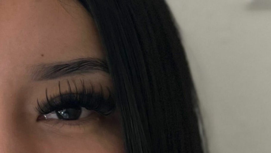 Brossard__lash_extensions imaginea 1