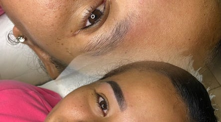 MajoBrows Studio image 2