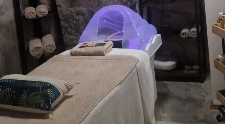 Salle de spa apaisante au Renaissance Hair Head Spa & Aesthetic, Genève, Genève, CH.