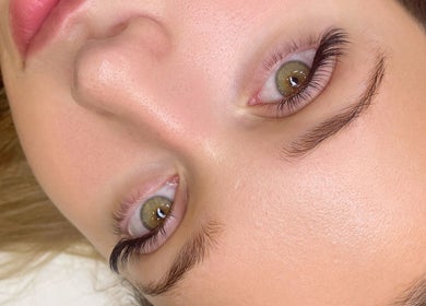 Eyelash extension close-up at Koi Beauty Oxford, Oxford, England, GB showcasing detailed lash artistry.