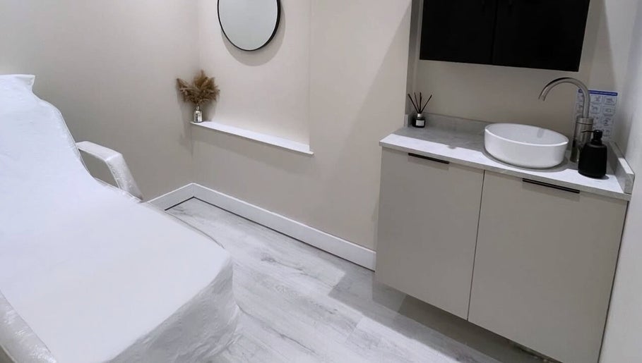 Revive Aesthetics, bilde 1