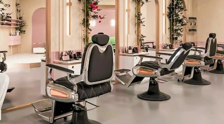 Soha Beauty Salon, bild 3