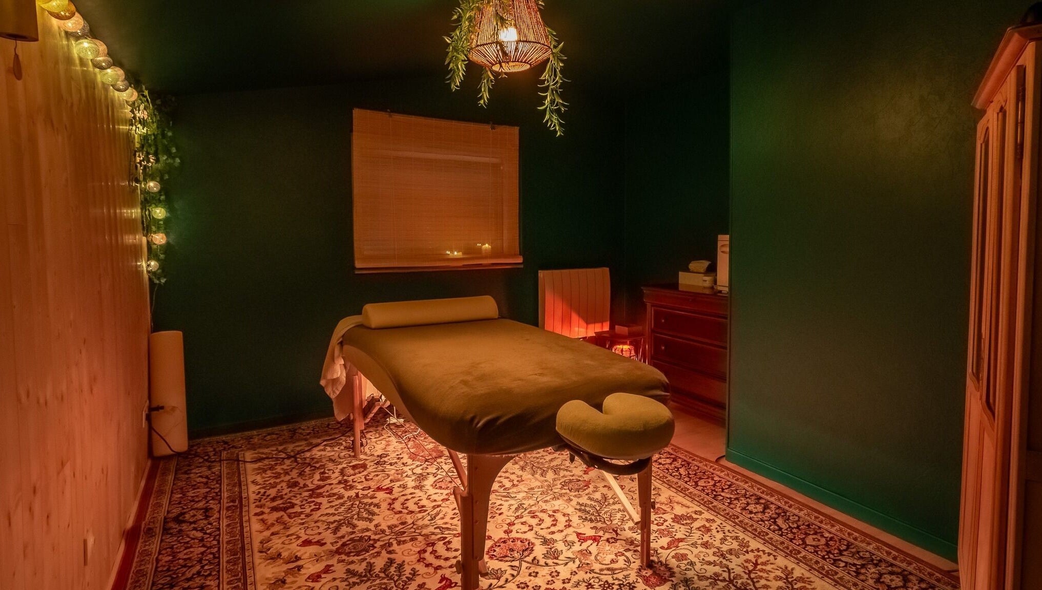 Salle de massage paisible chez Les Mains De Matthieu, Bessoncourt, Bourgogne-franche-comté, FR.