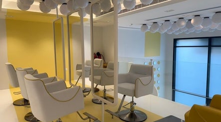 Yellow Bar Salon | Hair & Nail, bilde 2