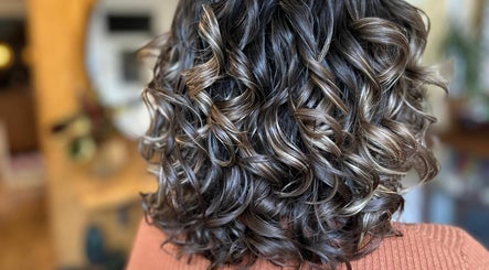 The Curl Specialist Bournemouth - Mobile Curly Hairdresser