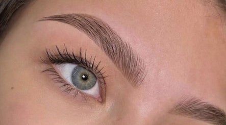 Ewbeauty image 3