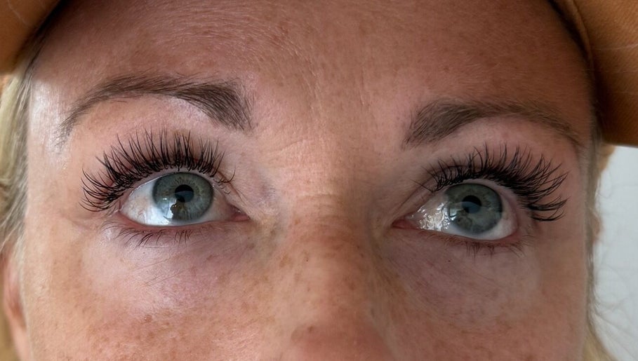 Close-up of expertly crafted eyelash extensions at AR Lash Bar, Mermaid Waters, Queensland, AU.