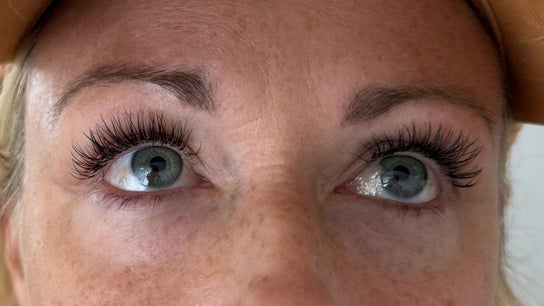 AR Lash Bar