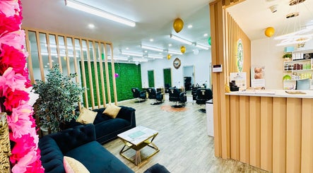 Ekam’s Hair & Beauty Studio image 2