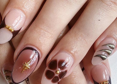 Intricate nail art at Five Star Nails Mission Bay, Auckland, NZ, showcasing elegance and style.