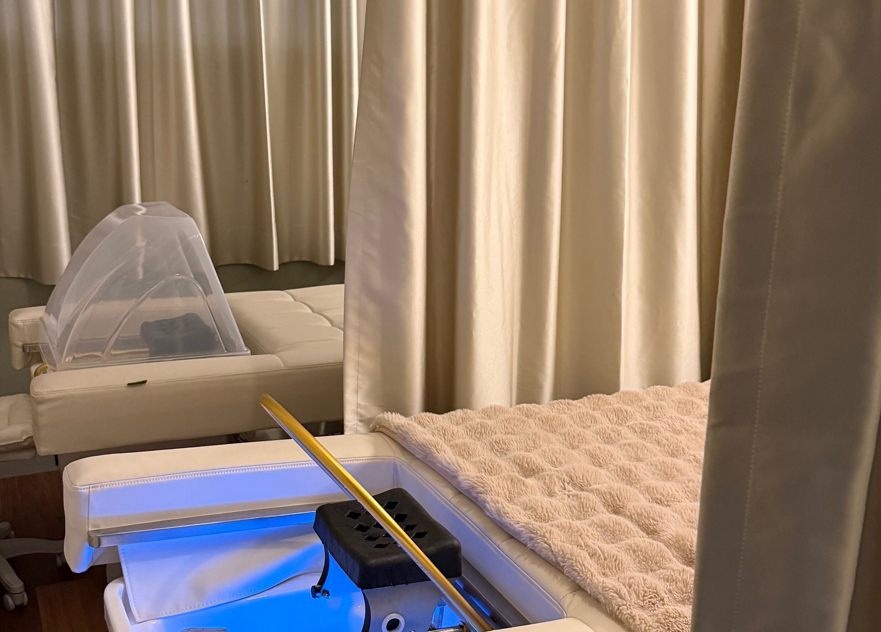 Relaxing spa room at Lift Your Soul Head Spa (Katherine), Katherine South, Northern Territory, AU with cozy massage beds.