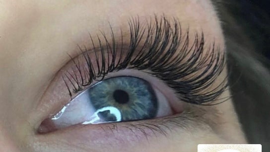 Lovely Lashes by Sian