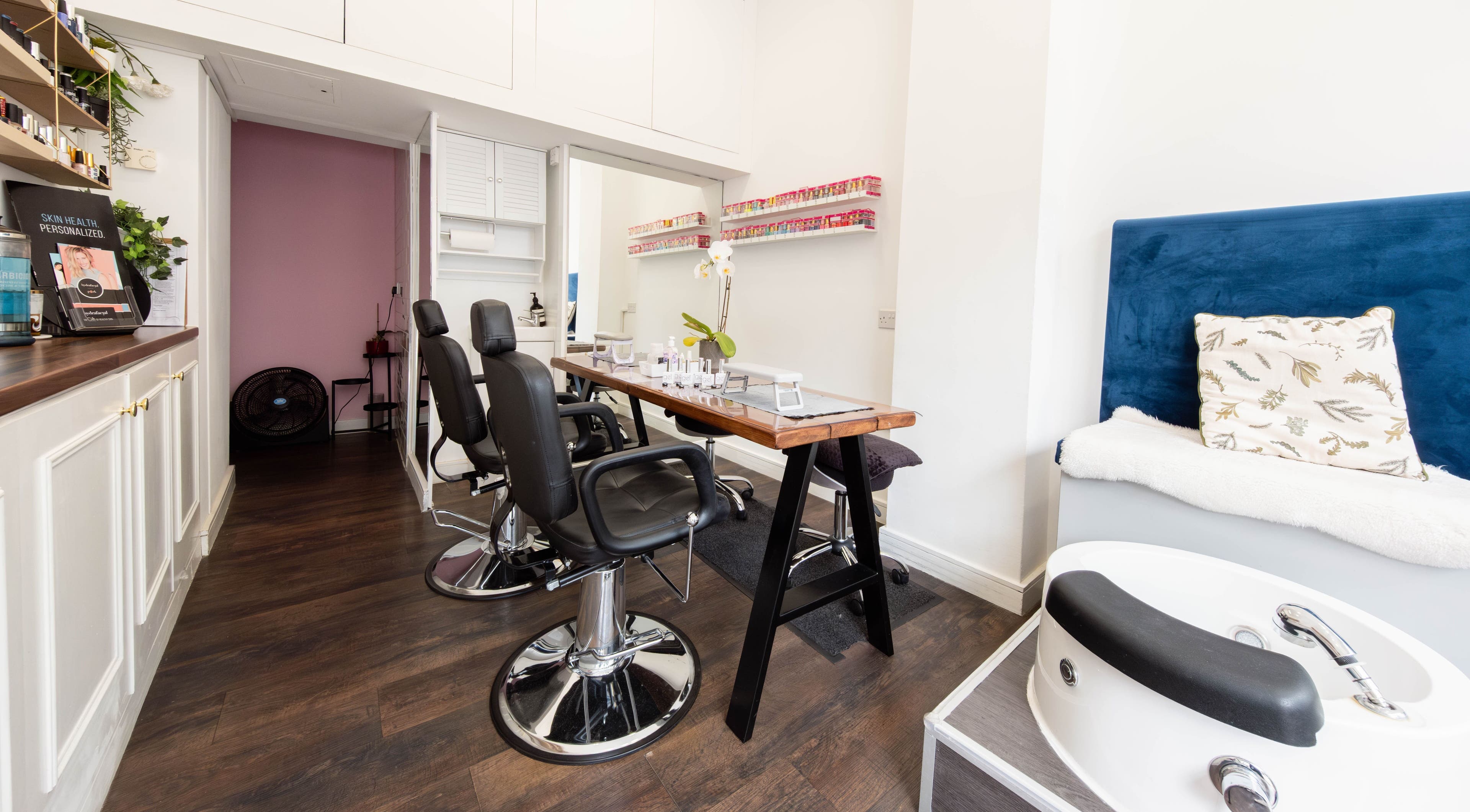 Effulgent Beauty salon interior in London, United Kingdom, offering nails, waxing, and eyelash services.