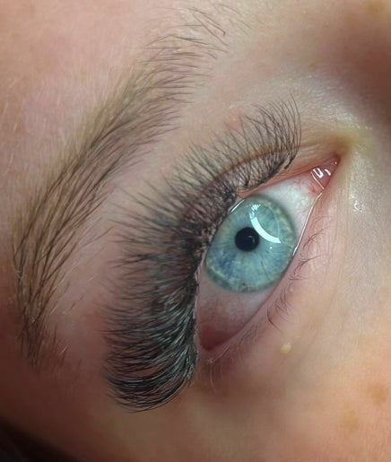 Jade’s Lash Boutique image 2