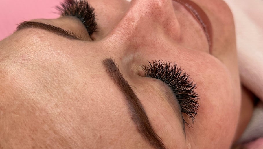 Close-up of eyelash extensions at iLash Artistry, Benoni, Gauteng, ZA showcasing natural look and precision.