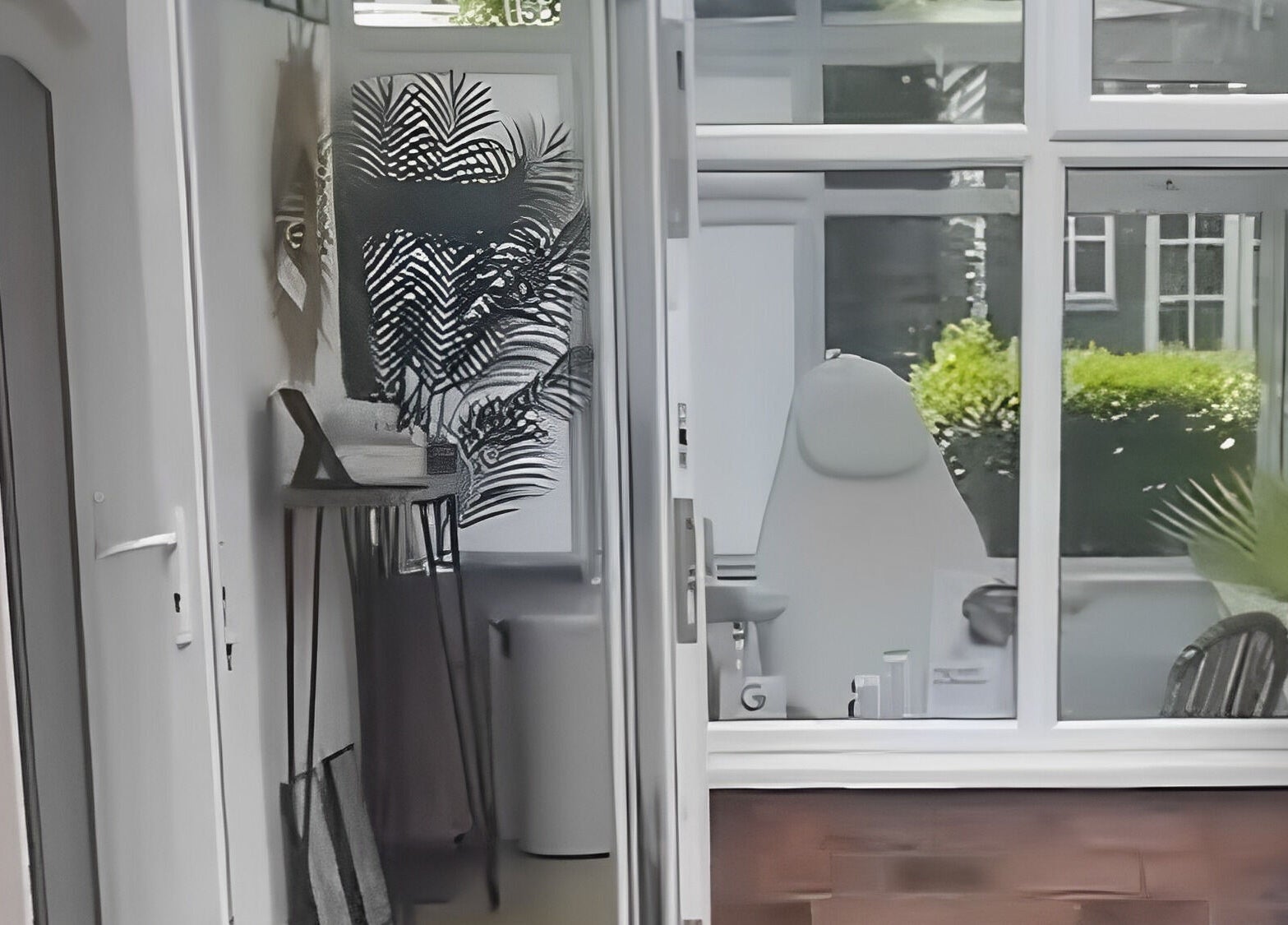 Entry view of Natural Beauty Aesthetics - Worcester Home Clinic in Fernhill Heath, England, GB with modern decor.