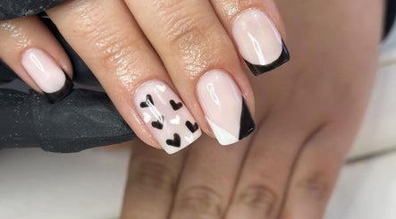 Nails and Beauty by Hannah image 3