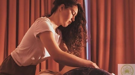 Studio masażu "Ukoisko" - Masaż & Usługi Holistyczne изображение 2