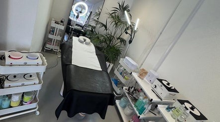Waxing Forbes No.2 treatment room in Plymouth, England, GB with professional waxing equipment and relaxing ambiance.