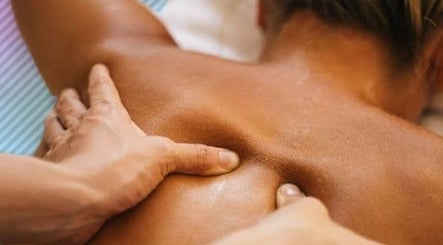 Therapist performing deep tissue massage at Essential Somatic Bodyworks, West Albury, New South Wales, AU.