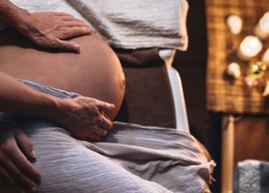 Pregnancy massage at Essential Somatic Bodyworks, West Albury, New South Wales, AU. Candlelit relaxation.