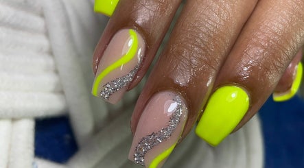 LateNightNailsRoom image 3