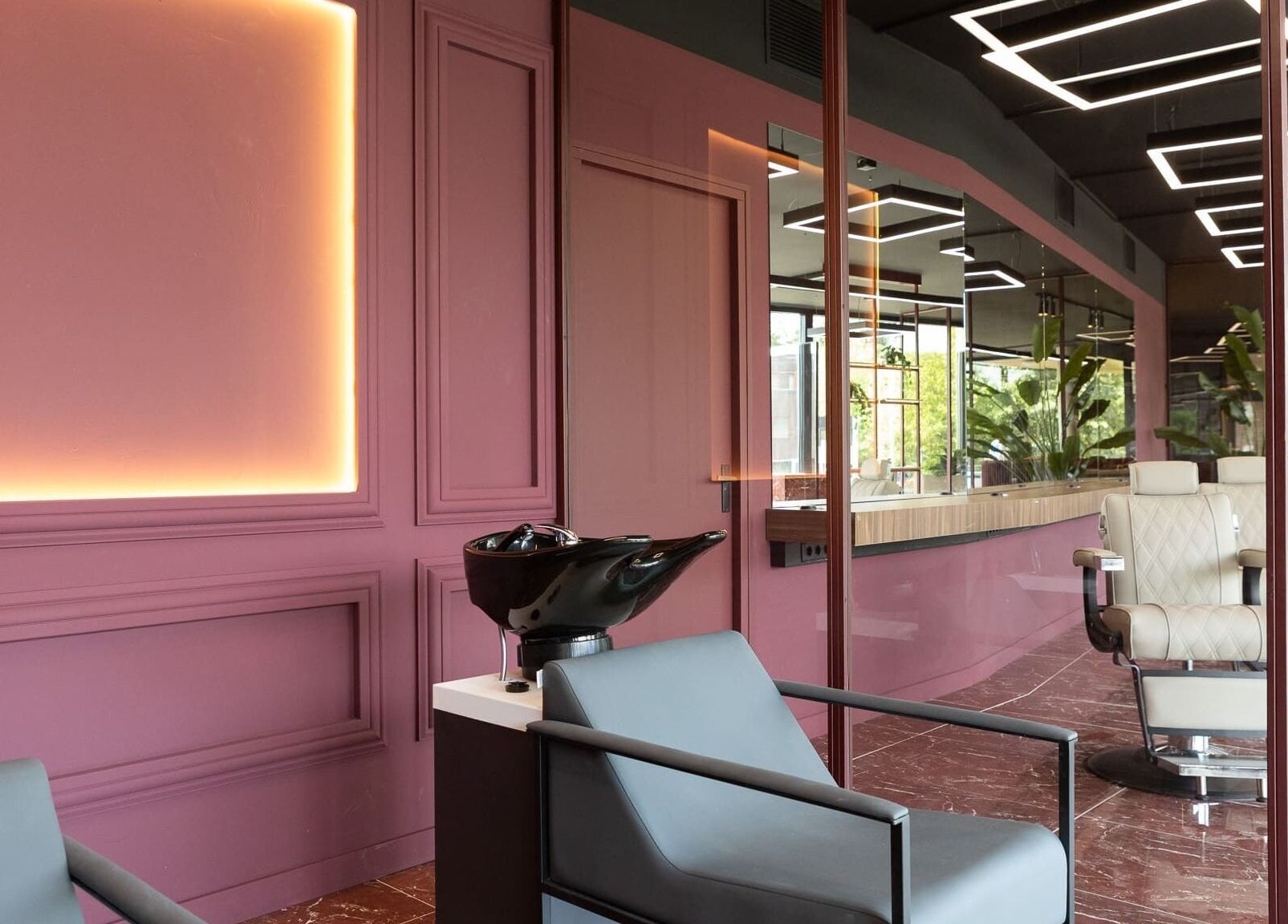 Interieur van The Realest Barbers Leidsche Rijn, Utrecht, Utrecht, NL met modern en luxe design.