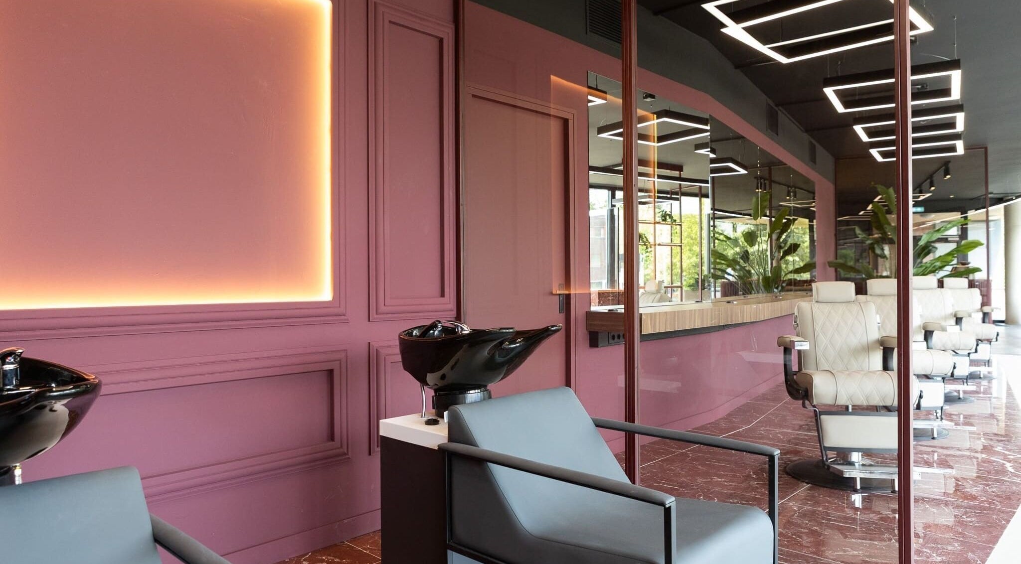 Interieur van The Realest Barbers Leidsche Rijn, Utrecht, Utrecht, NL met modern en luxe design.