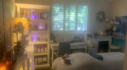 Hamptons Body Lounge - Holistic Therapies - Massage, Reiki, Body Contouring