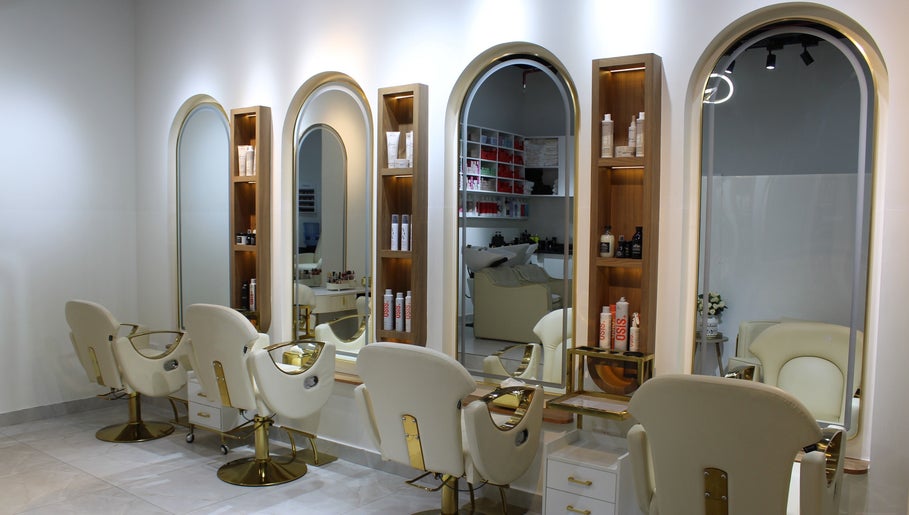 Irene Toma Woman Salon image 1