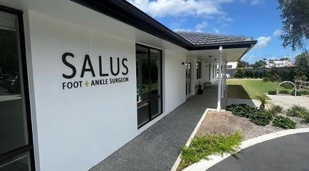 Salus Foot and Ankle - Pedicures&Manicures, bilde 3
