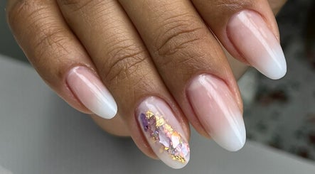 Lari Oliveira Nails kép 2