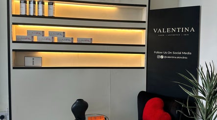 LashesByMano (located in Valentina) imagem 2