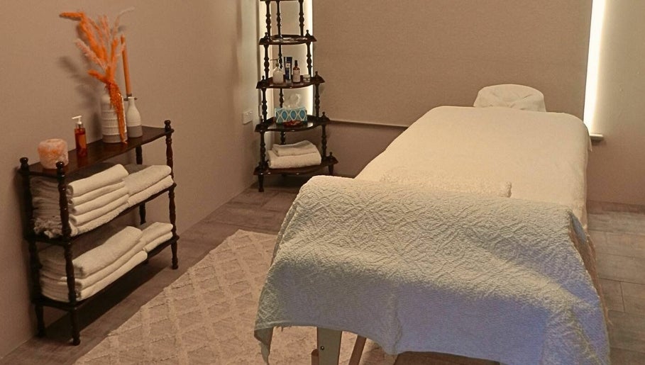 Conscious Care Massage Therapy, bild 1