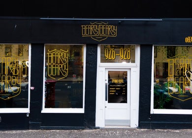 BeardyBeardyFinnieston storefront in Glasgow, Scotland, GB showcasing stylish design and branding.