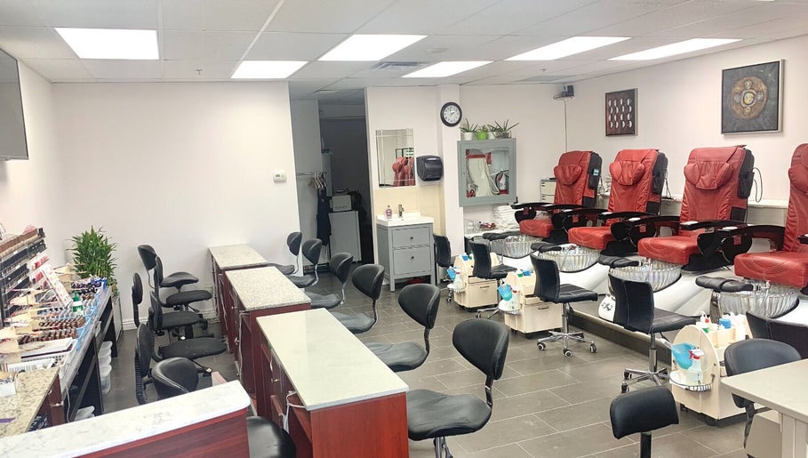 Susan Nail and Spa image 1