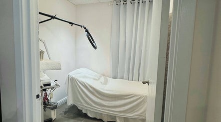Susan Nail and Spa image 2