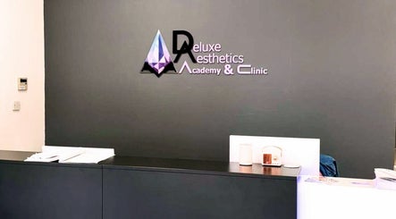 Deluxe Aesthetics Clinic & Academy imaginea 2