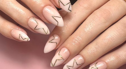 Aura Nail Art Studio изображение 3