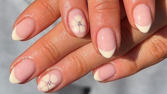 Aura Nail Art Studio