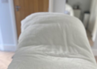 Comfortable massage table at The Reiki Room-Stanton Under Bardon, Markfield, England, GB ready for relaxation.