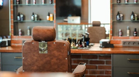 Mo Barber Shop image 2