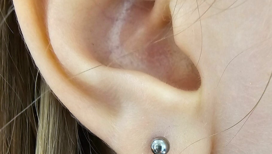 hình ảnh 1 của Holistic Healing and Body Piercing