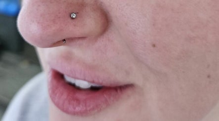 hình ảnh 3 của Holistic Healing and Body Piercing